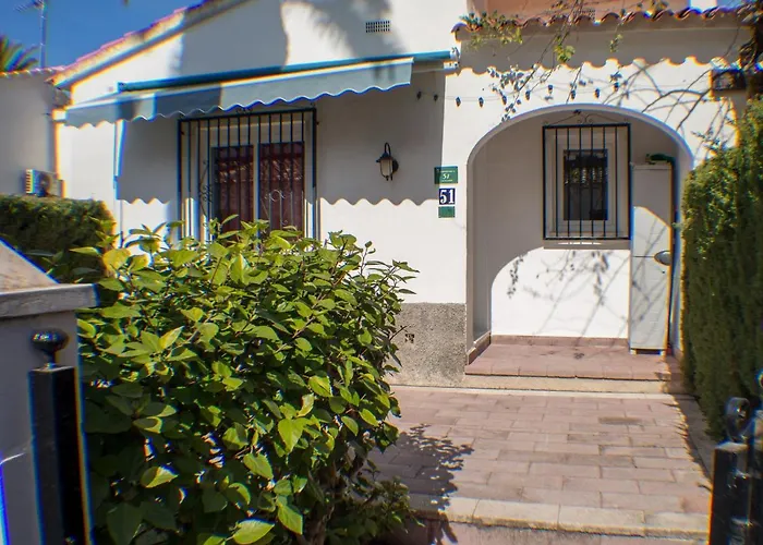 Villa 2 Hab Cerca Piscina Toboganes. Wifi Gratis *