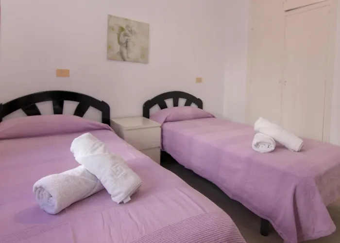 2 Hab Cerca Piscina Toboganes. Wifi Gratis